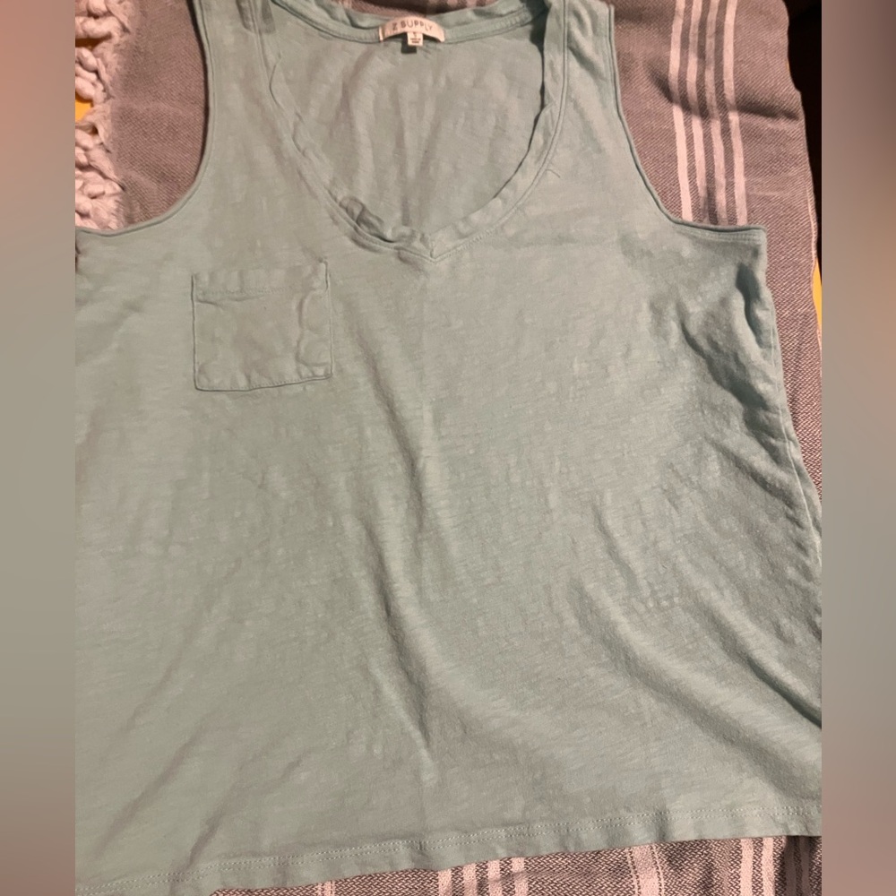 Z Supply sleeveless v-neck